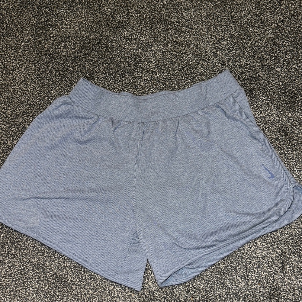 Nike shorts with pockets
